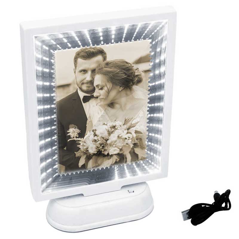 מראת הקסם עם תמונה בעיצוב מלבן